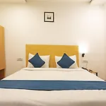 Hotel Raaso Inn Rohini Sec-16 By Arrow