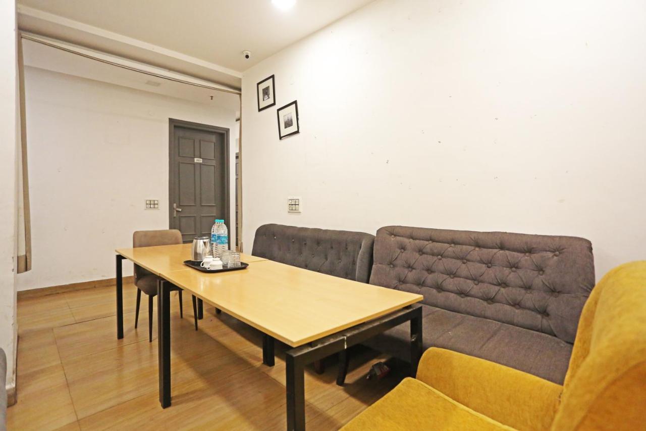 Raaso Rohini Sec-16 By Arrow Hotel