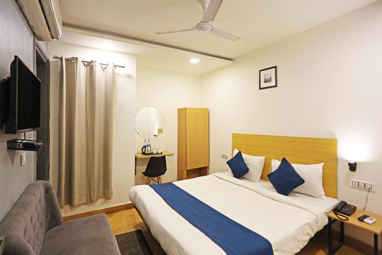 Raaso Rohini Sec-16 By Arrow 3*