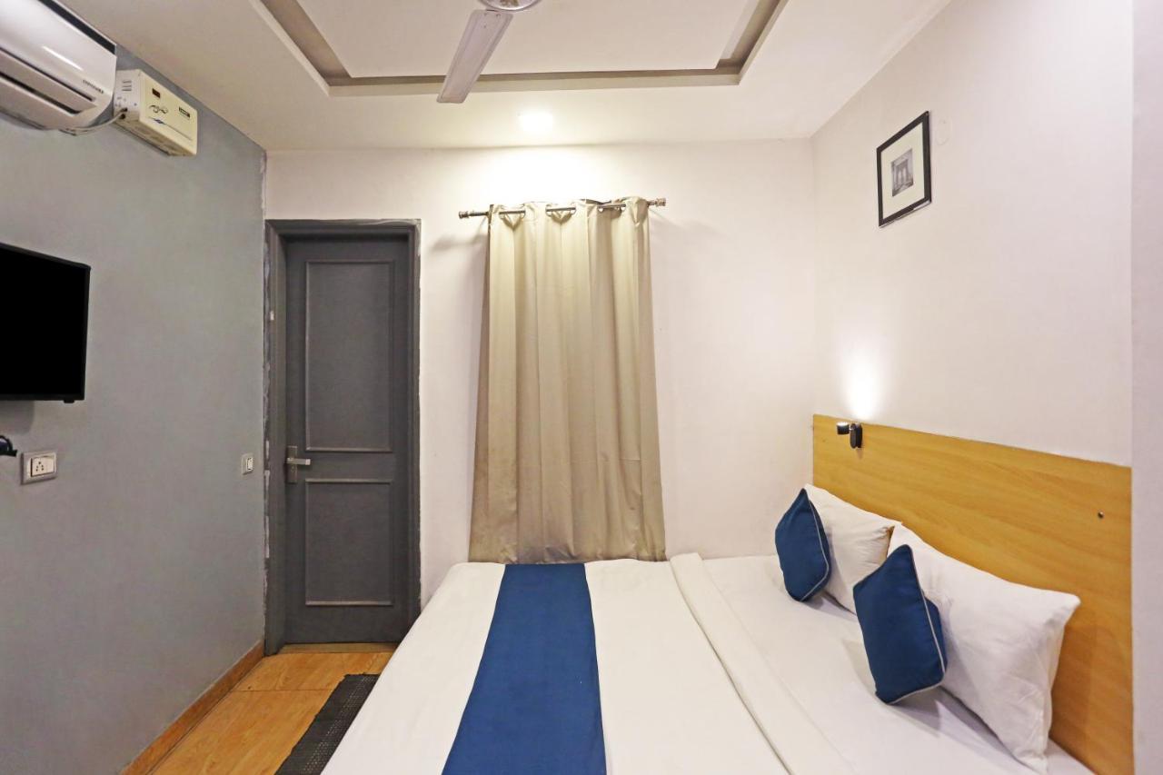 Hotel Raaso Rohini Sec-16 By Arrow 3*